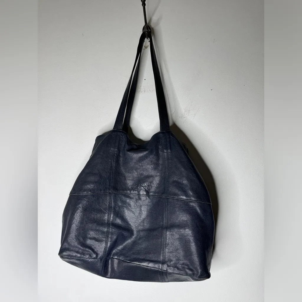 See By Chloe  Navy Blue Leather Tote Bag‎ CP - Image 2