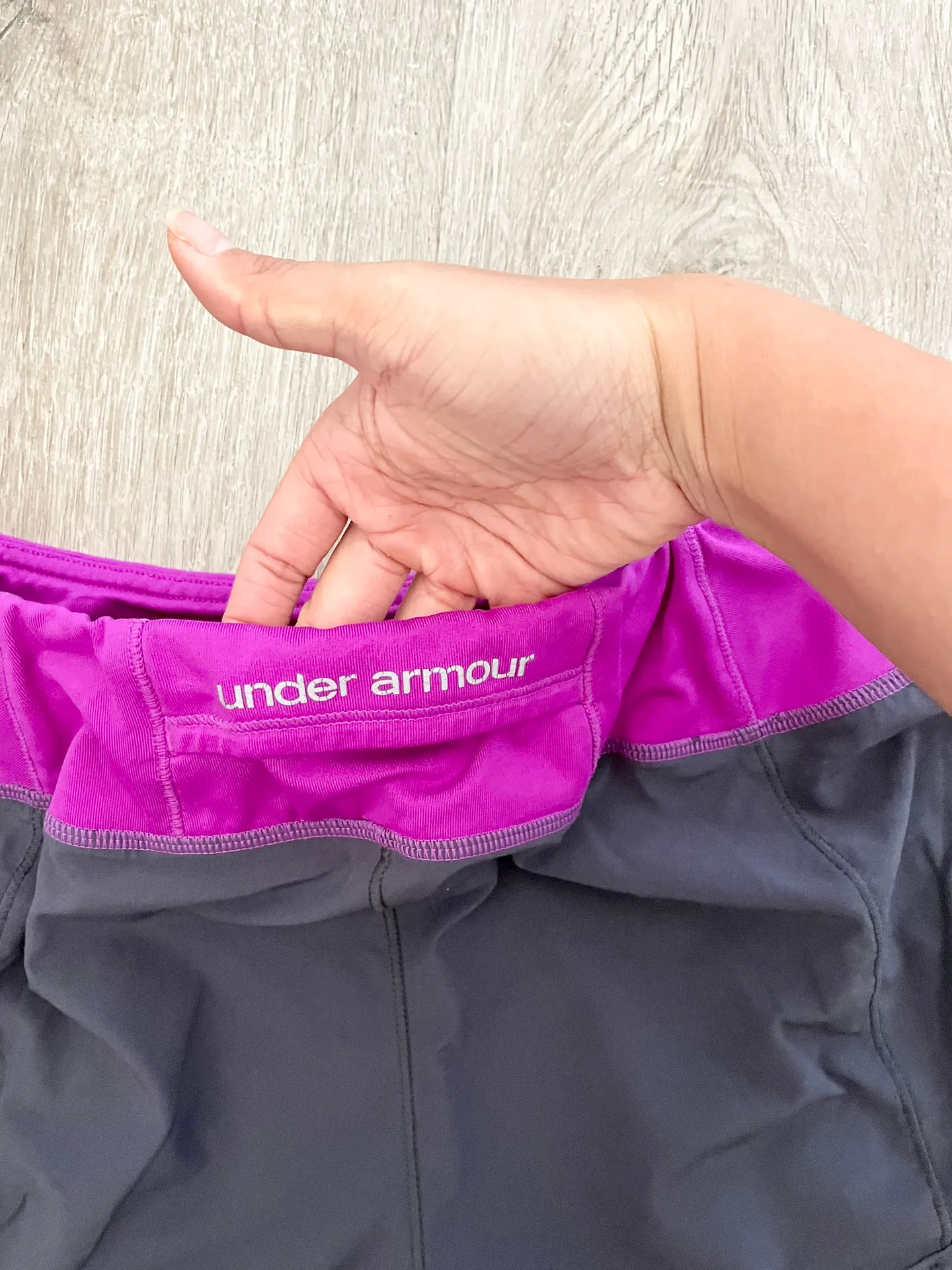 Under Amour Two Toned Running Shorts S - Image 6