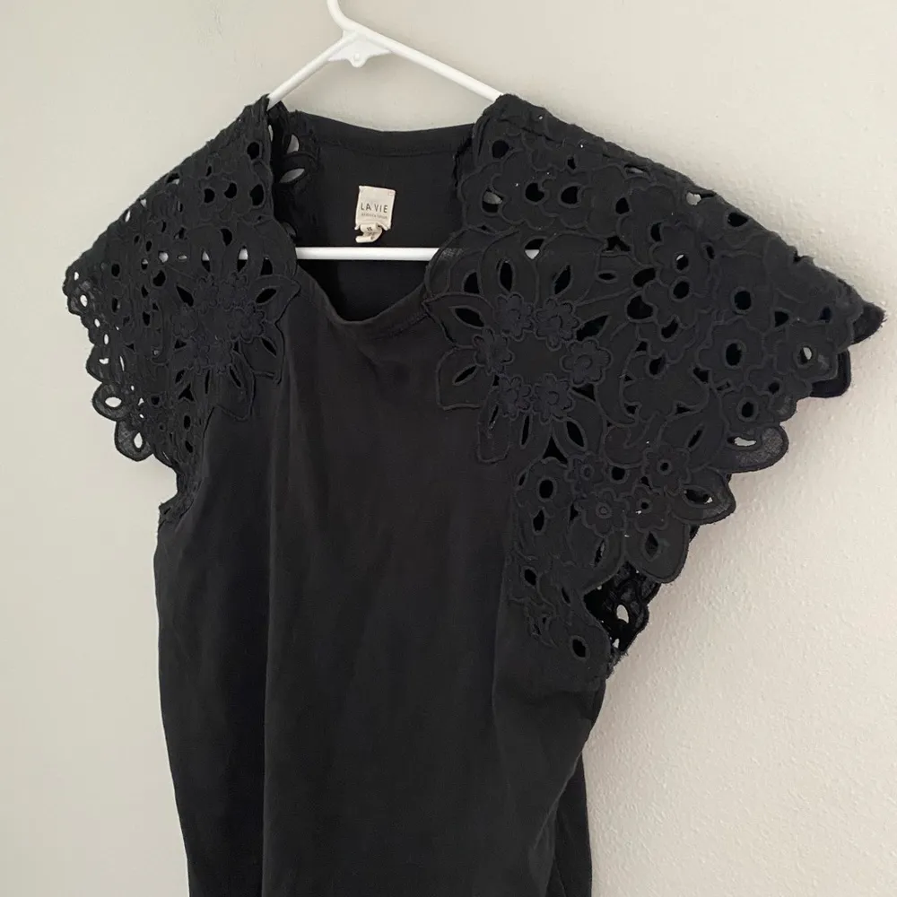 Rebecca Taylor La Vie Black Lasercut Lace Cap Sleeve Blouse Size XS - Image 3