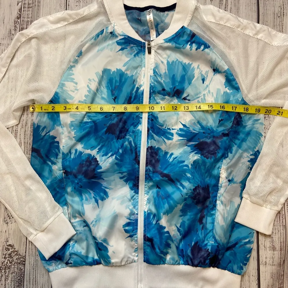 Fabletics Blue Floral Print Atlanta Jacket. Size Medium. EUC - Image 10