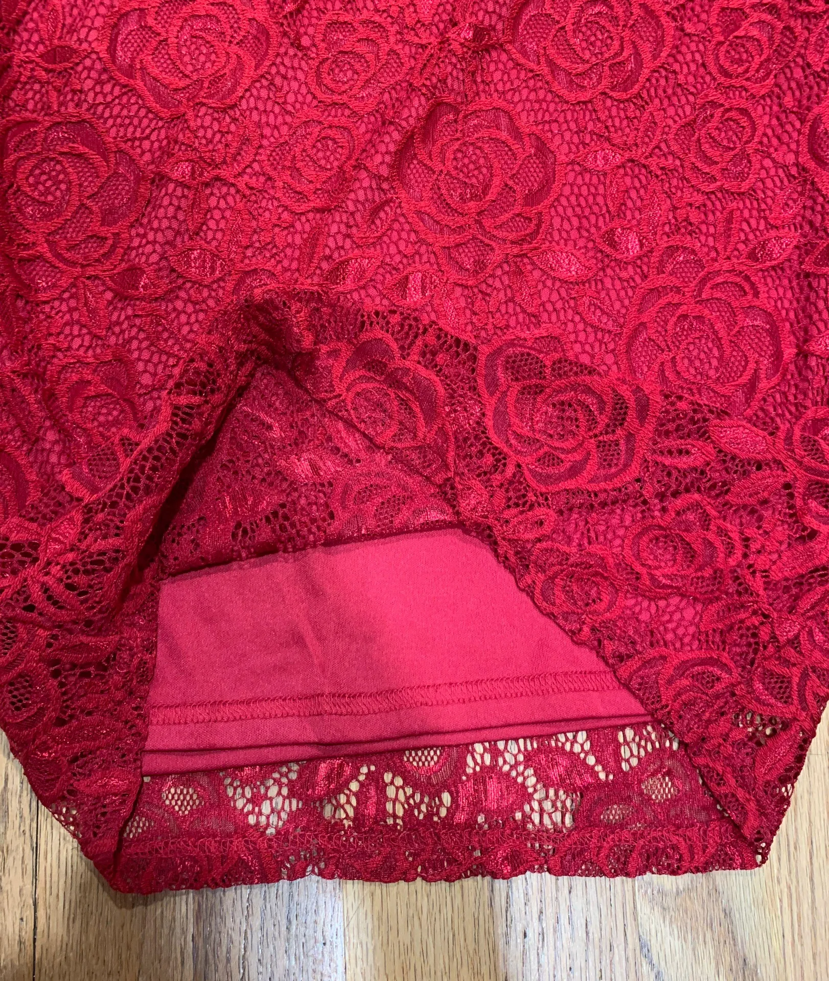 Glory Sunshine Red Lace Dress Size M - Image 3