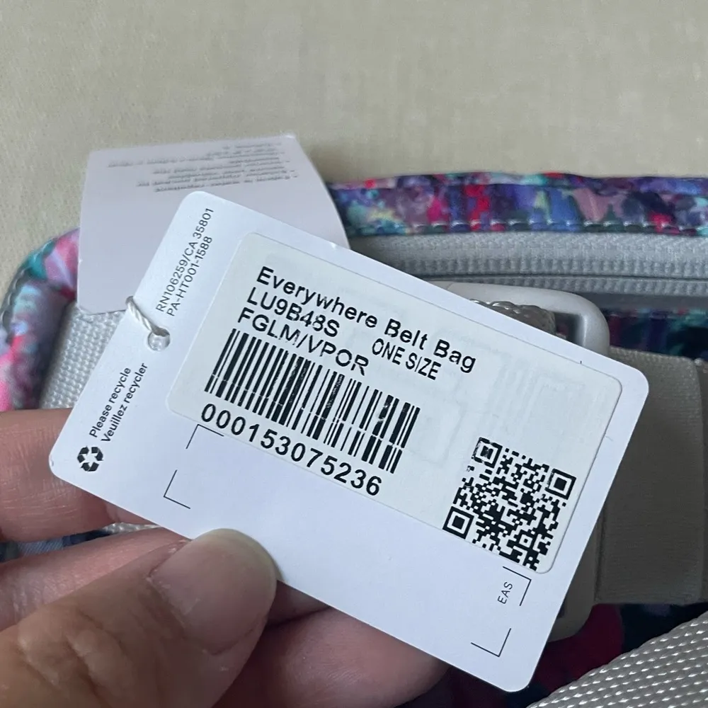 Everywhere Belt Bag 1L - Flower Glide Multi/Vapor - Image 7