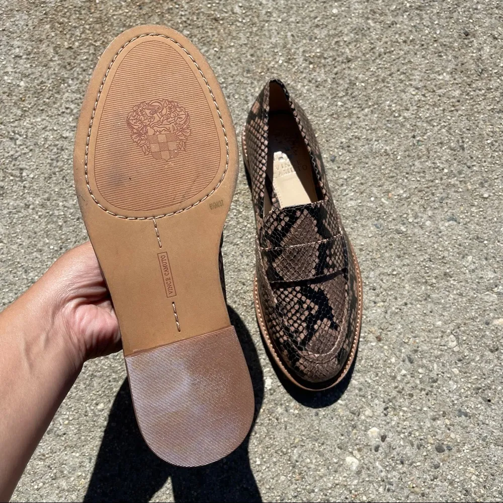 Vince Camuto Jorda Loafer size 6.5 - Image 4