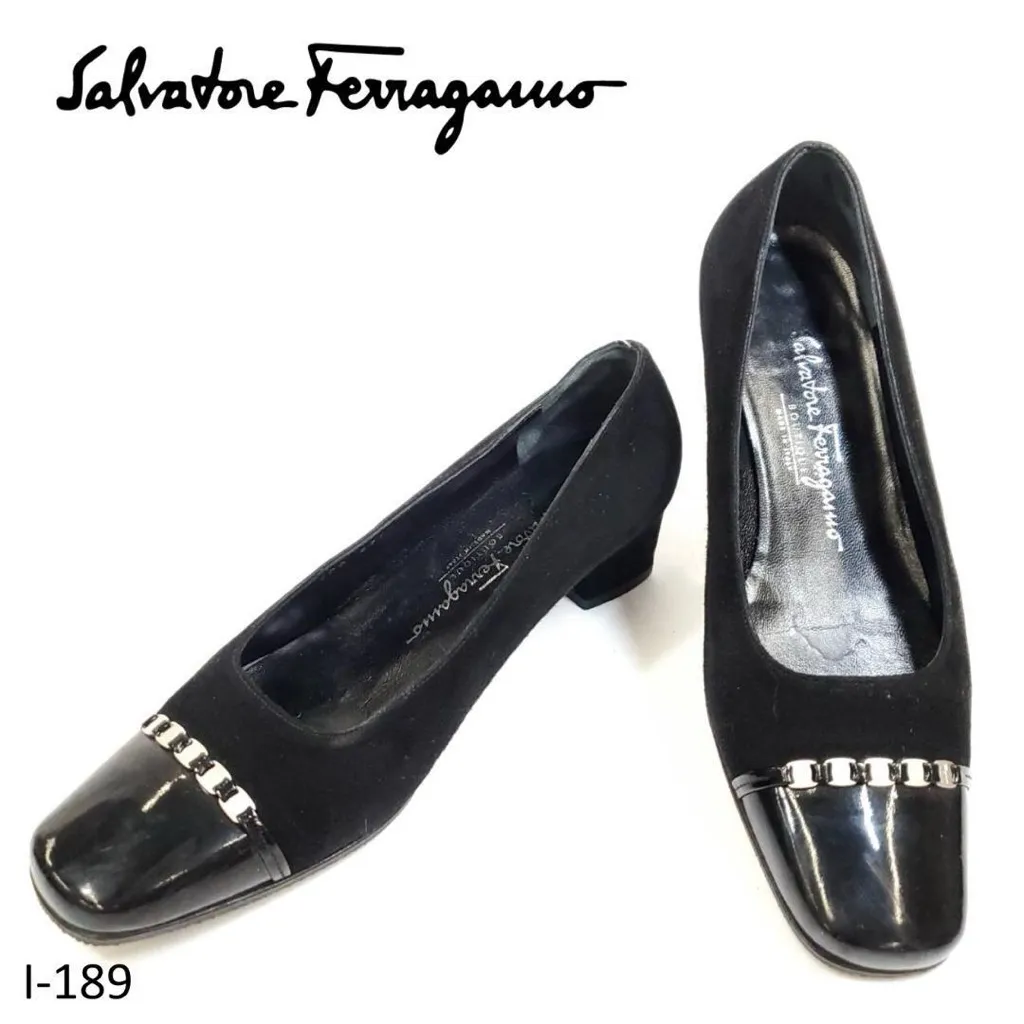 SALVATORE FERRAGAMO Vara Square Toe Pumps 5B Black Velvet Patent Heels Italy - Image 2