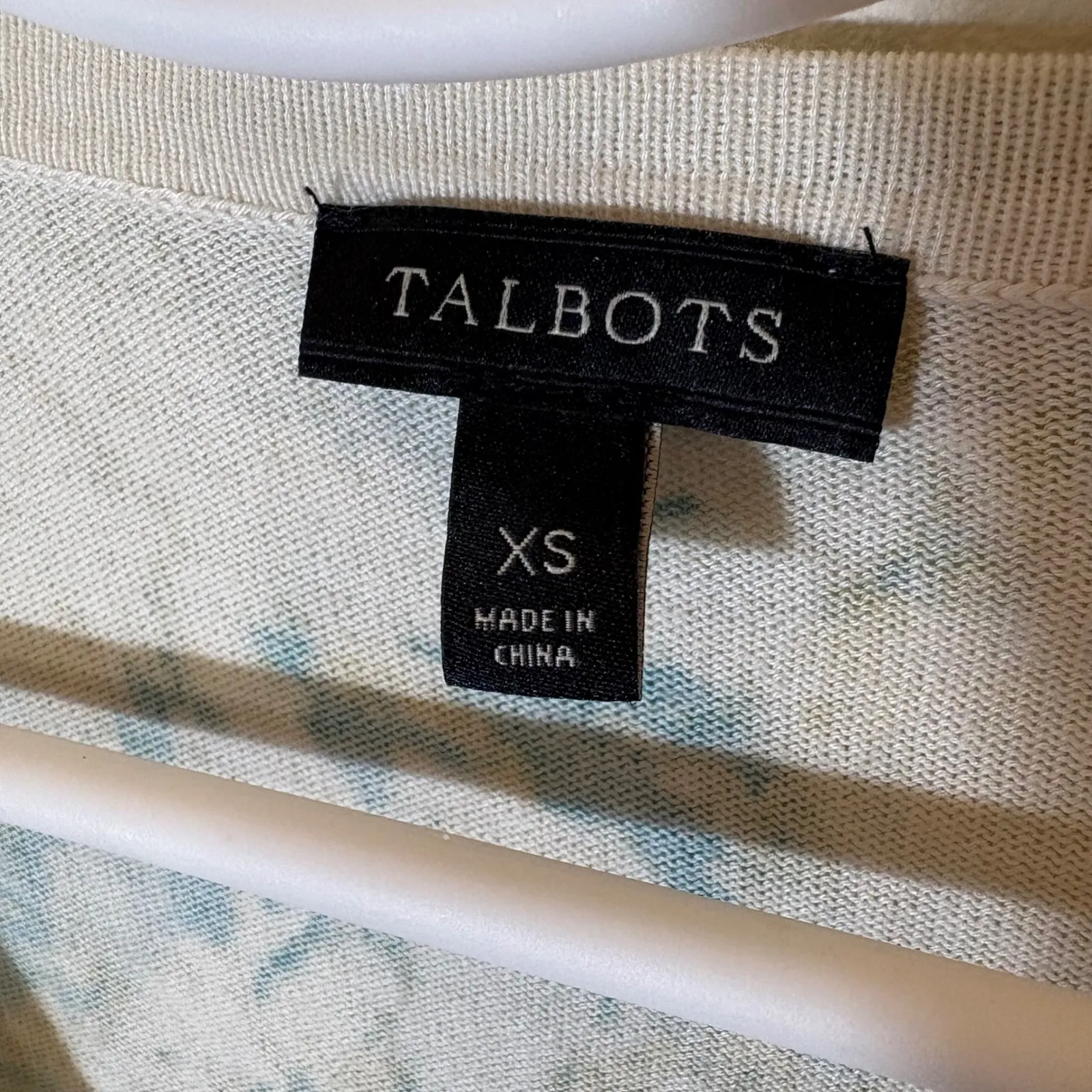 Talbots Floral Snake Print V Neck 3/4 Sleeve Button Cardigan Size XS - Image 2