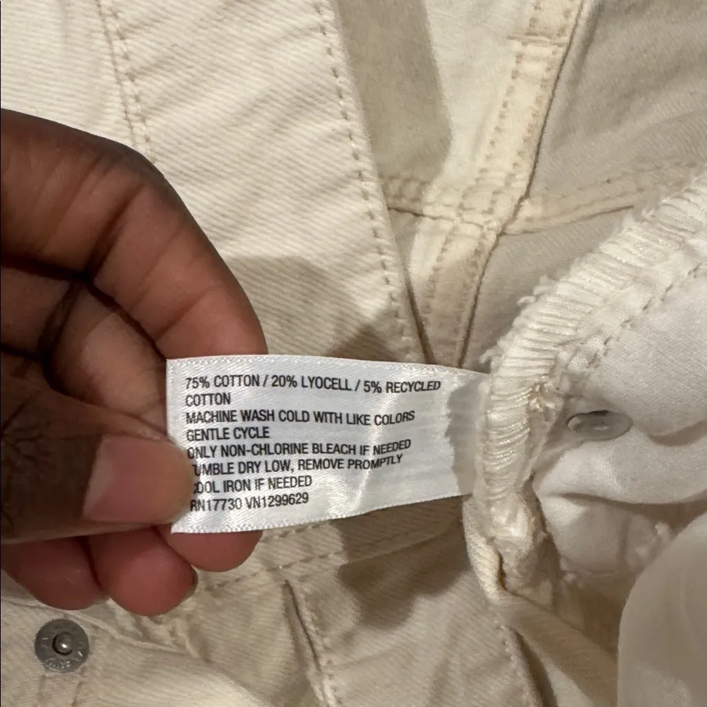 Ava & Viv Off White High Rise Relaxed Fit Midi Jean Shorts SIZE 26 - Image 5