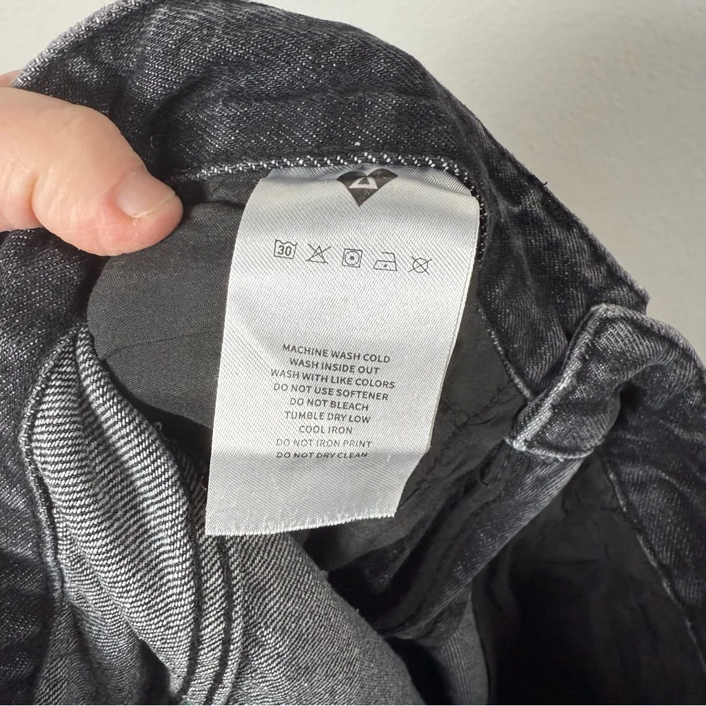 Aelfric Eden Unisex Denim Distressed Baggy Jorts in Black Size 28 - Image 12