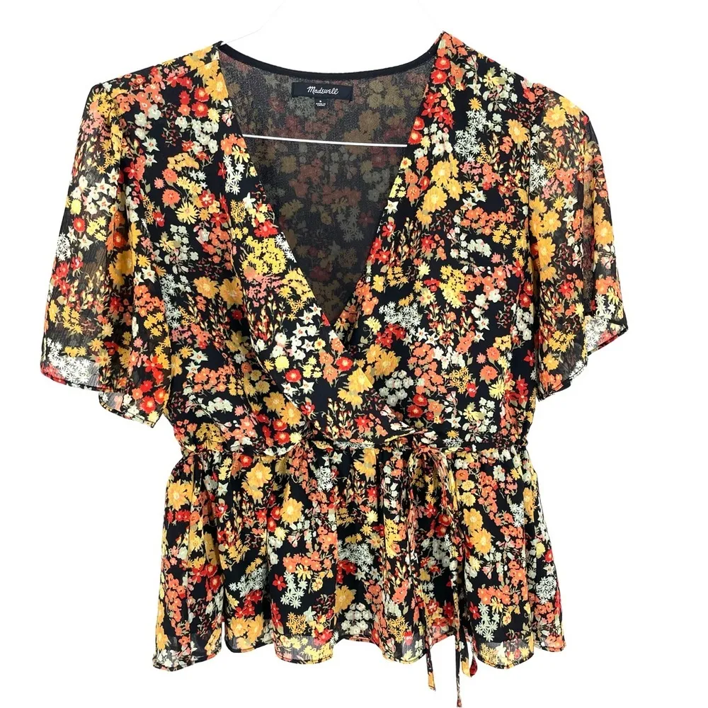 Madewell Short-Sleeve Floral Peplum Tie Wrap Top in Flower Garden - Image 4