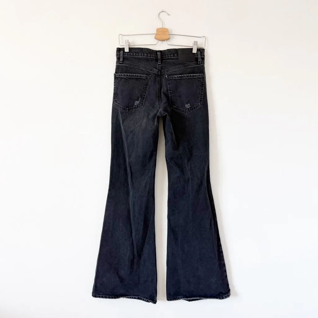 Express Mid Rise Washed Black '70s Flare Distressed Jeans Size 4 R - Image 5
