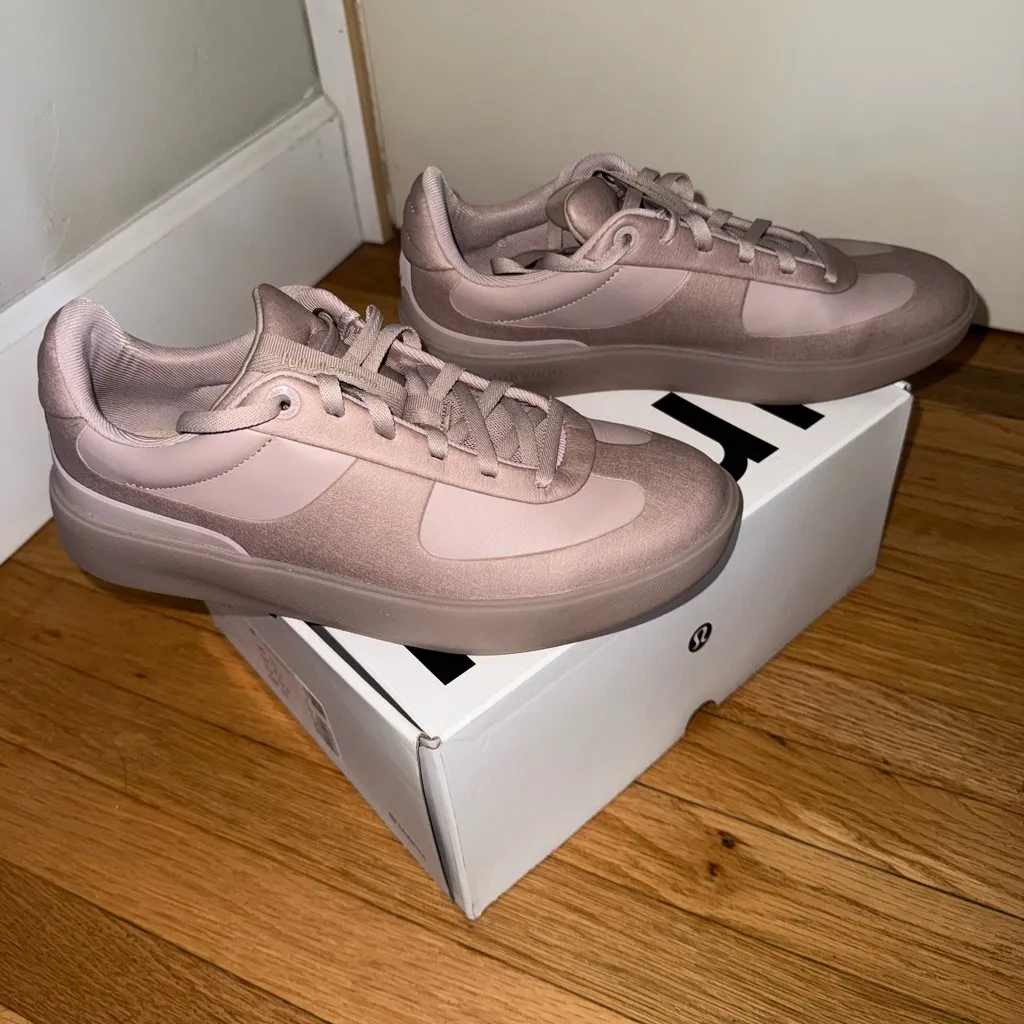 Lululemon Womens Cityverse Sneaker in Mushroom - Worn Once! - Image 5