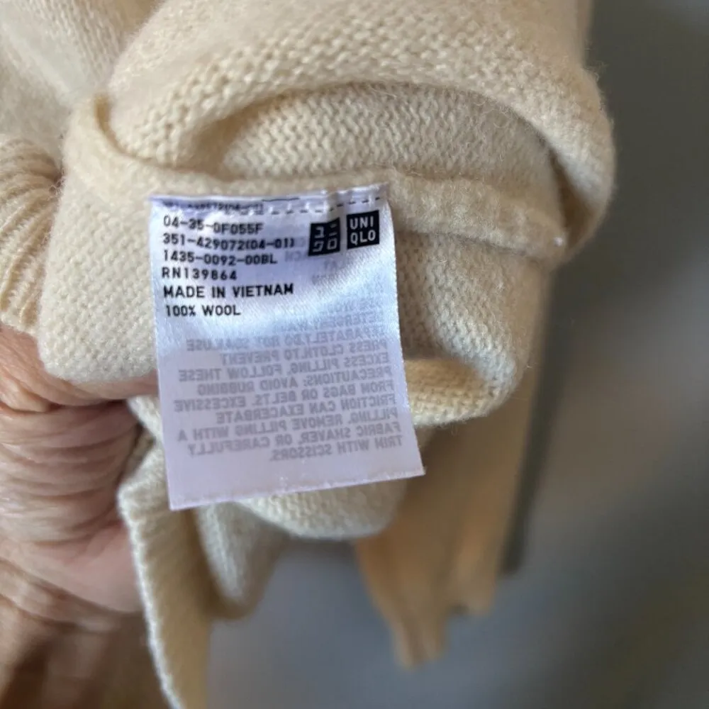 Womens Uniqlo 100% wool cream ivory turtleneck long sleeve sweater Small - Image 5