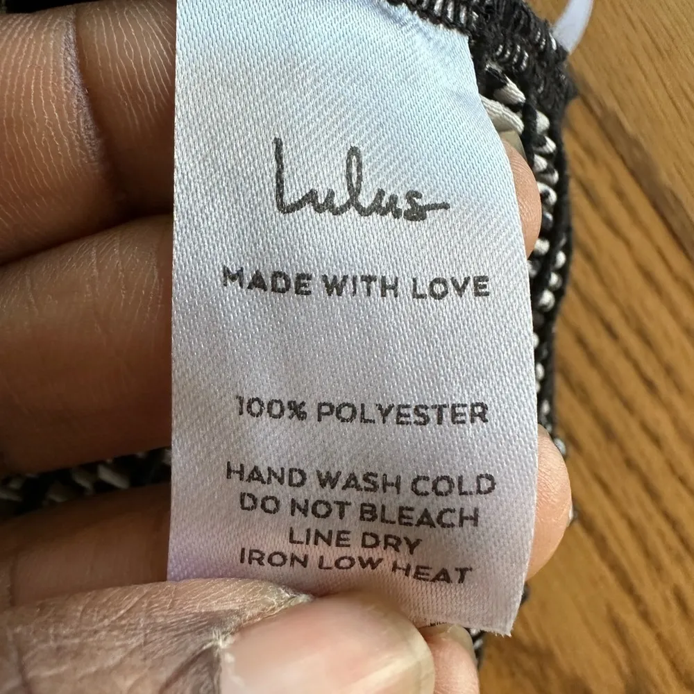 Lulus beneath the sun ruched elastic crop top tie black white NWT Size XS - Image 13