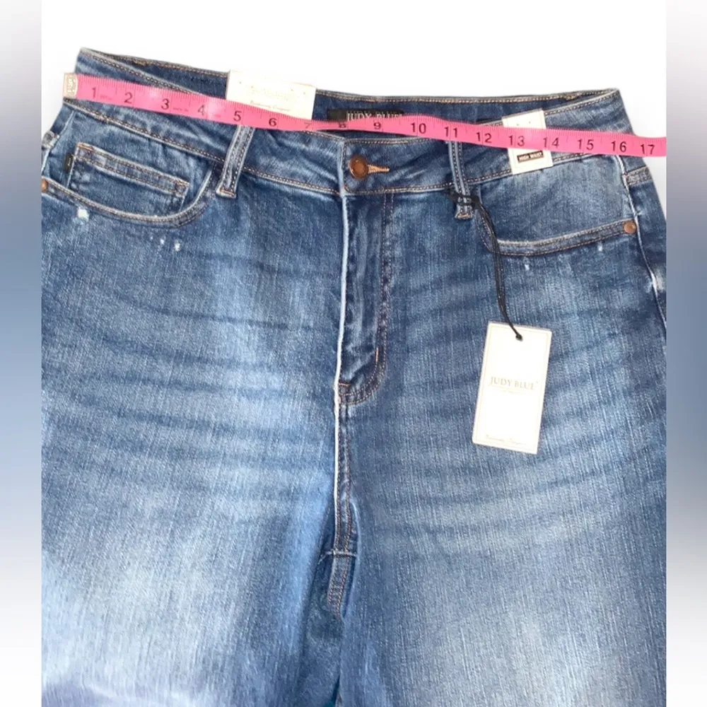 Judy Blue High Rise Vintage Wash Cropped Wide Leg Jeans  14 W - Image 3