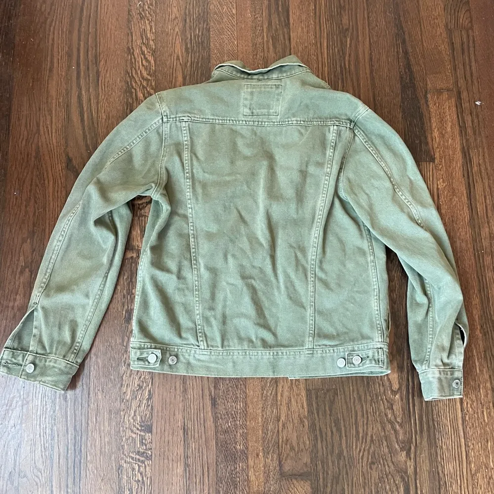 Old Navy  women’s green jean jacket - Image 2