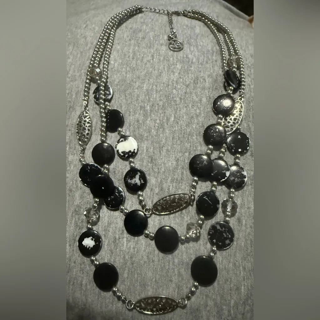 Bill Blass Black and Silver Necklace - Image 3