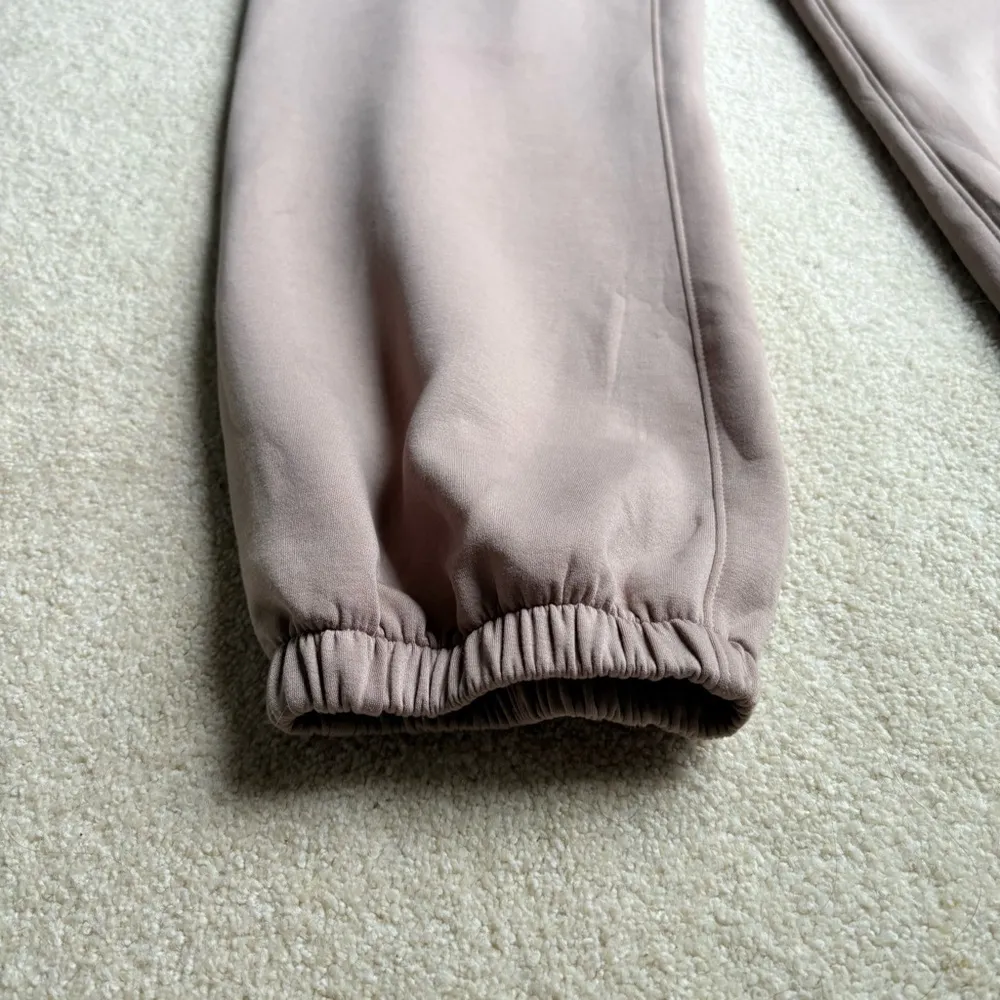 Dear Scarlett Tan Cuffed Sweatpants Size 1X - Image 3