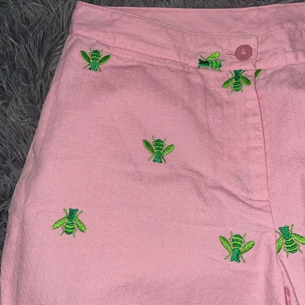 Vintage Lilly Pulitzer Cropped Pants with Embroidered Bees - Image 2