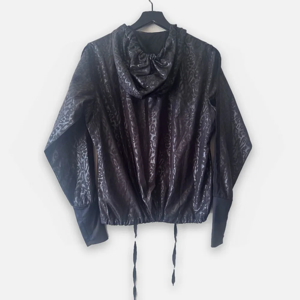 Zyia Active Black Leopard Windbreaker Jacket Small Zip-Up Hooded - Image 7