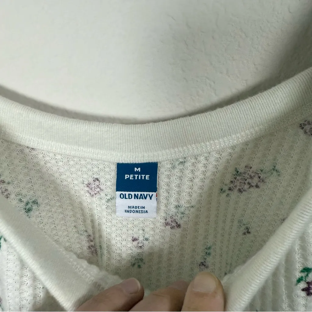 Old Navy Women’s Classic Brushed Waffle Knit Tank White Floral Size MP - Image 4