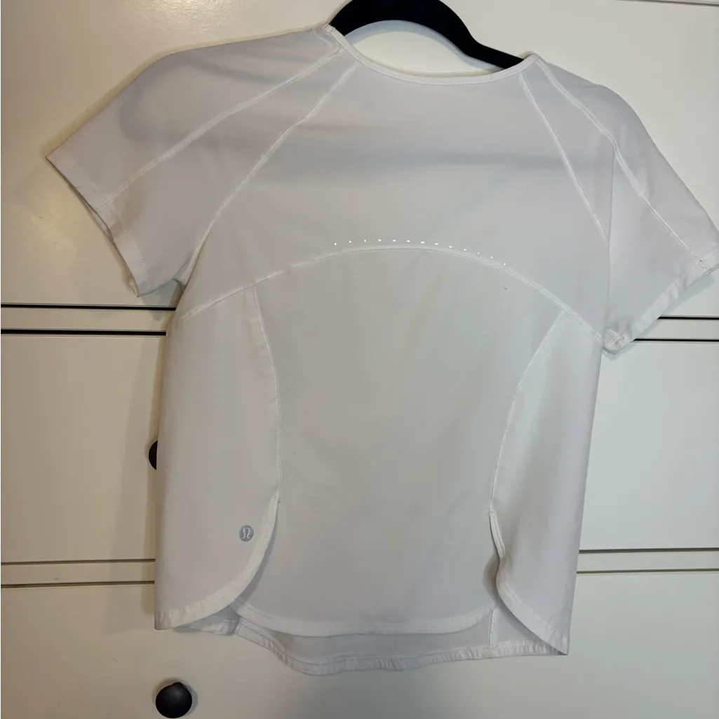 Lululemon  Lightweight Stretch Running Short Sleeve Shirt - Image 2