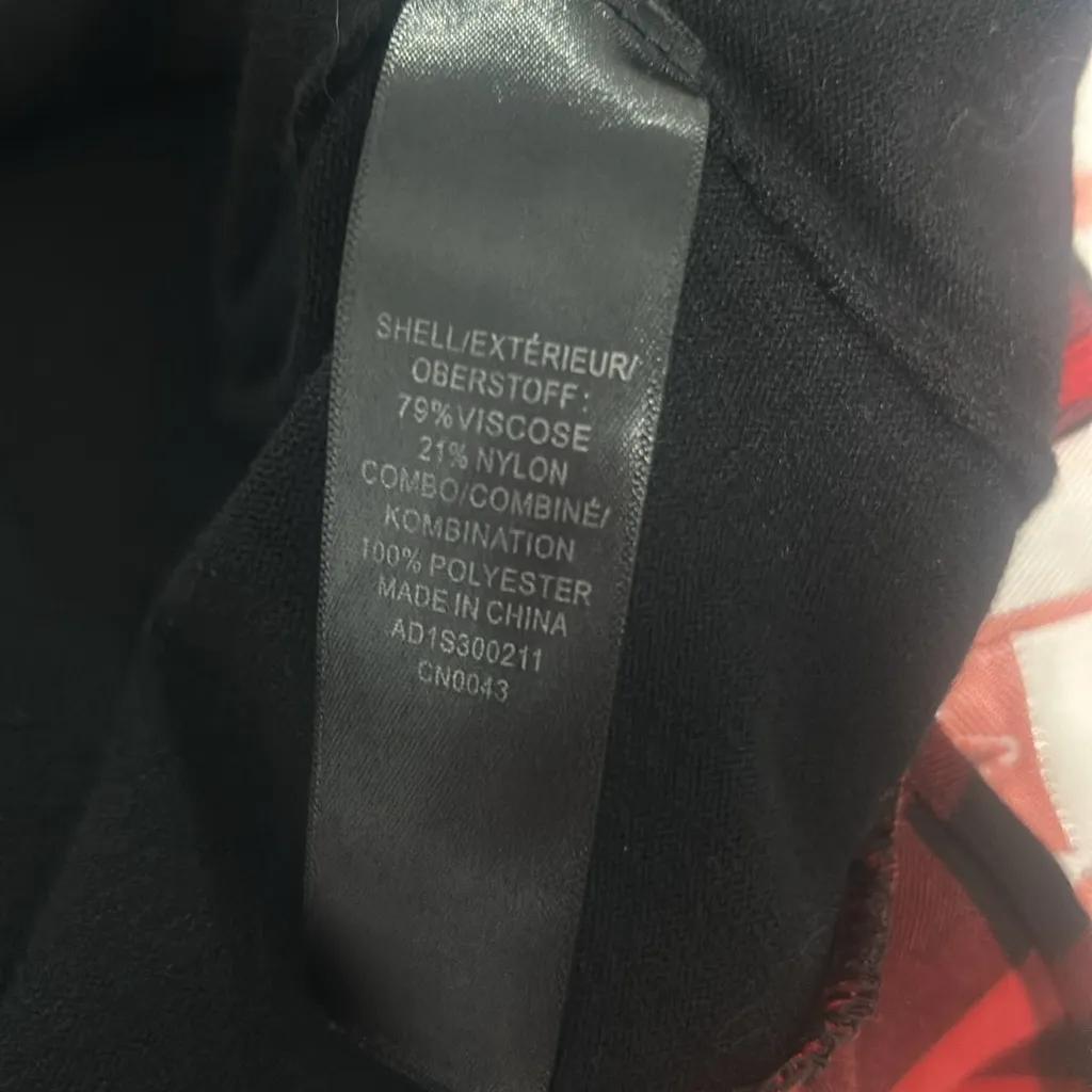 Adrianna Papell elegant pullover,Used excellent condition. Size M. - Image 8