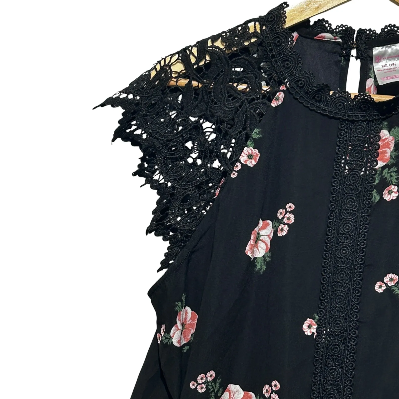 Y2K No Boundaries XXL Black Floral Crochet Lace Trim Boho Cottagecore Whimsigoth - Image 6