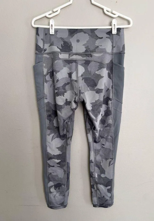 Athleta Gray Camo Yoga 7/8 Leggings Heather Size Medium - Image 5