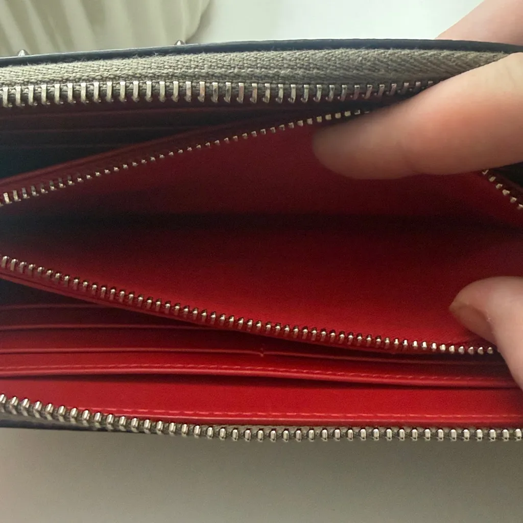 Christian Louboutin Panettone Calfskin Wallet Full Inclusion & COA - Image 8