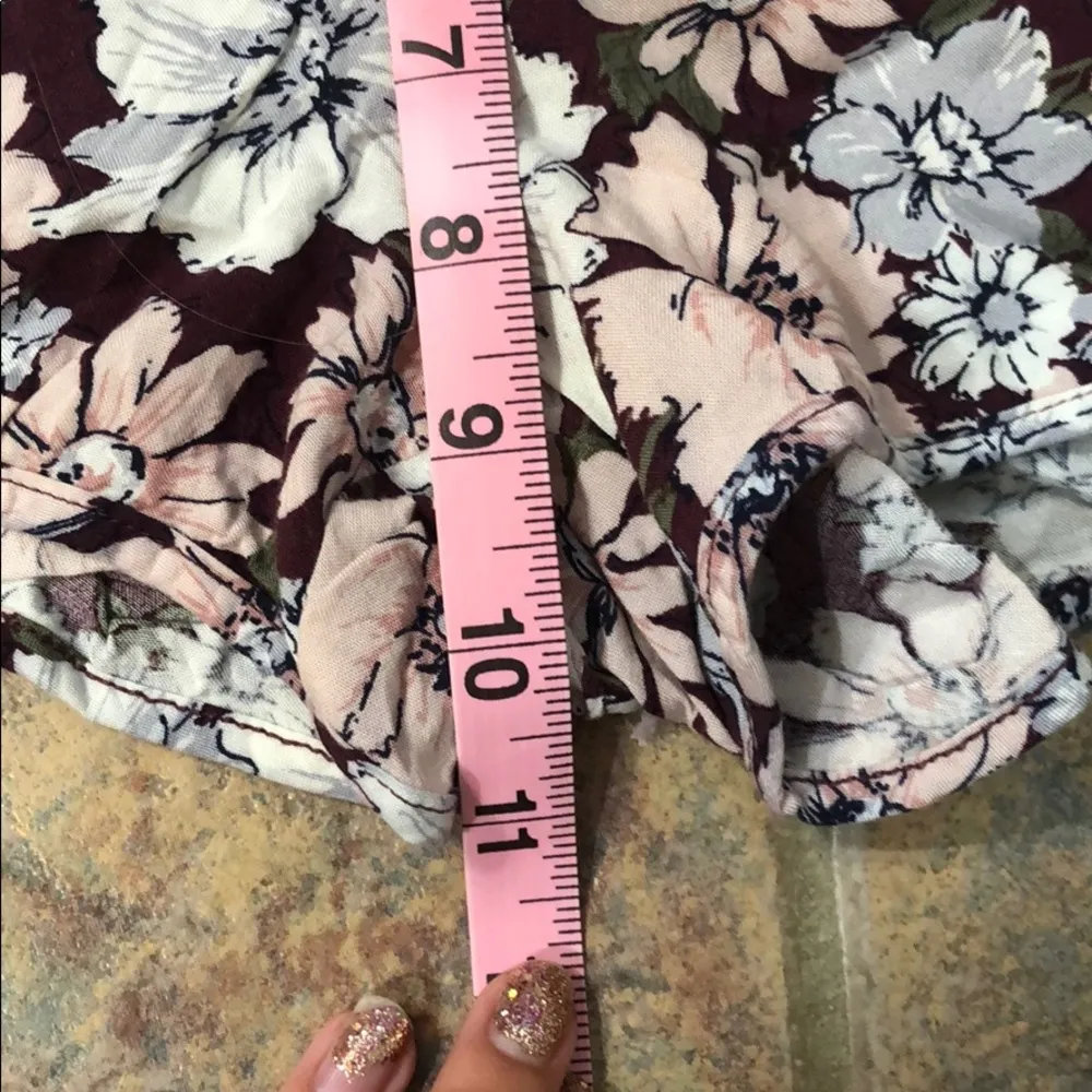 flower patterned small flowy shorts :-) - Image 7