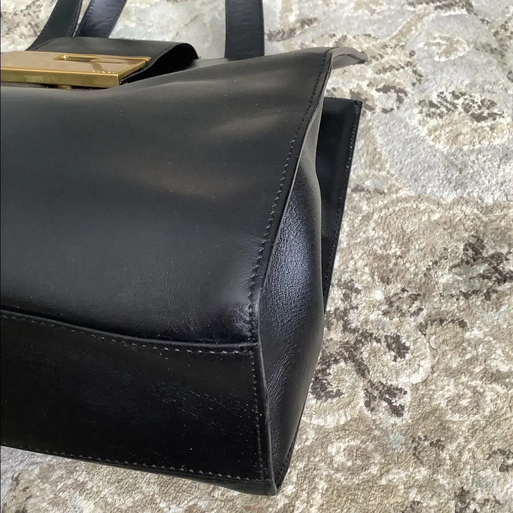  Authentic GUCCI leather purse 🌹 - Image 14