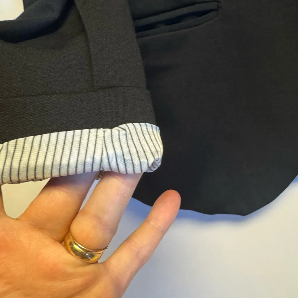 H&M‎ Classic Black Blazer - Image 4