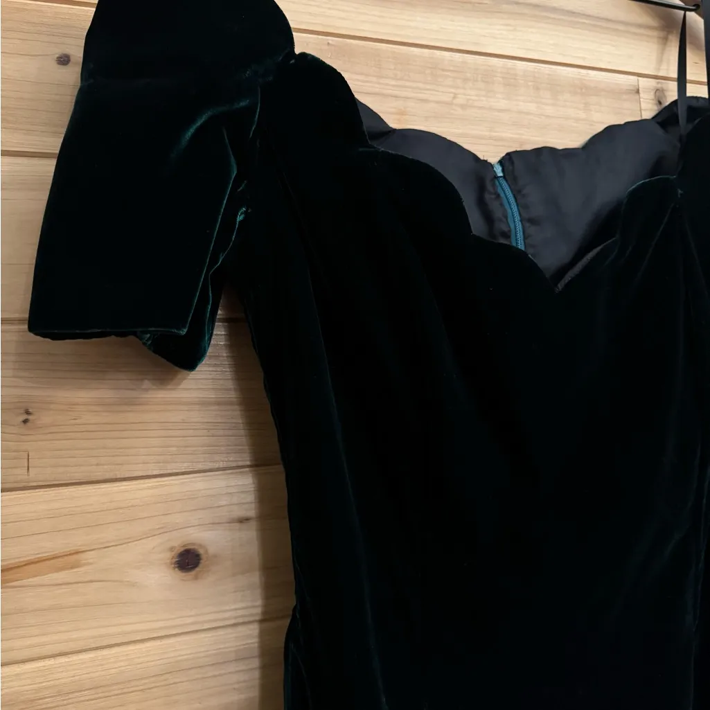 Vintage Hollywood Nites Medium Green Crushed Velvet Off Shoulder Dress Christmas - Image 4