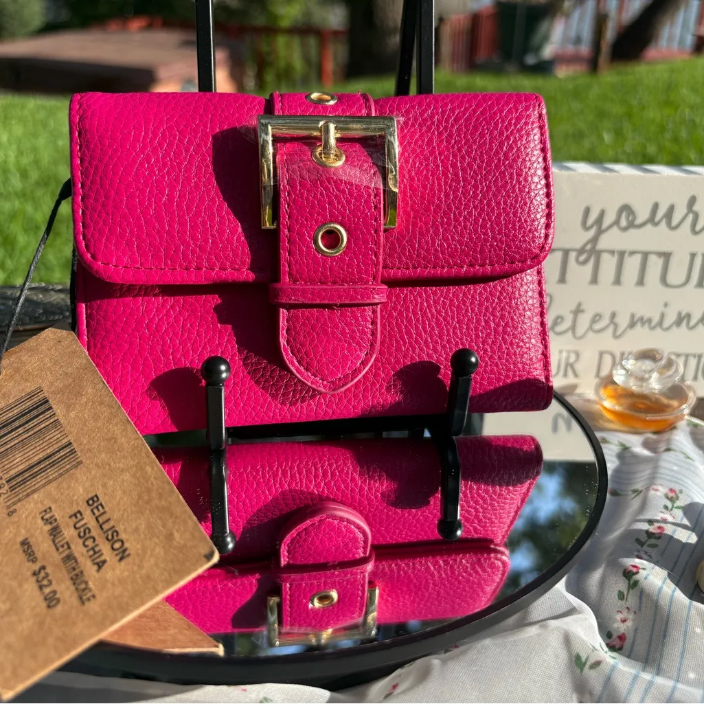 Steve Madden wallet
Brand new with tags - Image 4