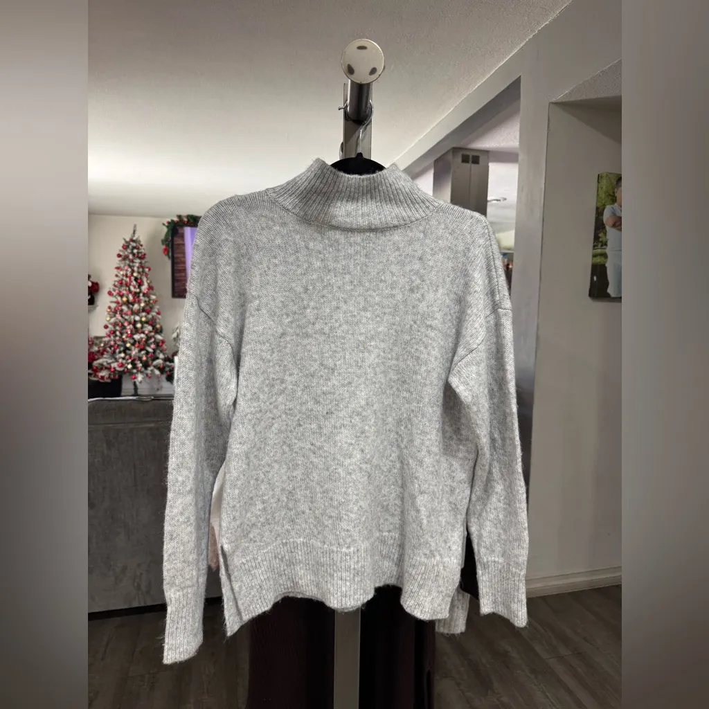Topshop  Light Gray Turtleneck Sweater - Image 4