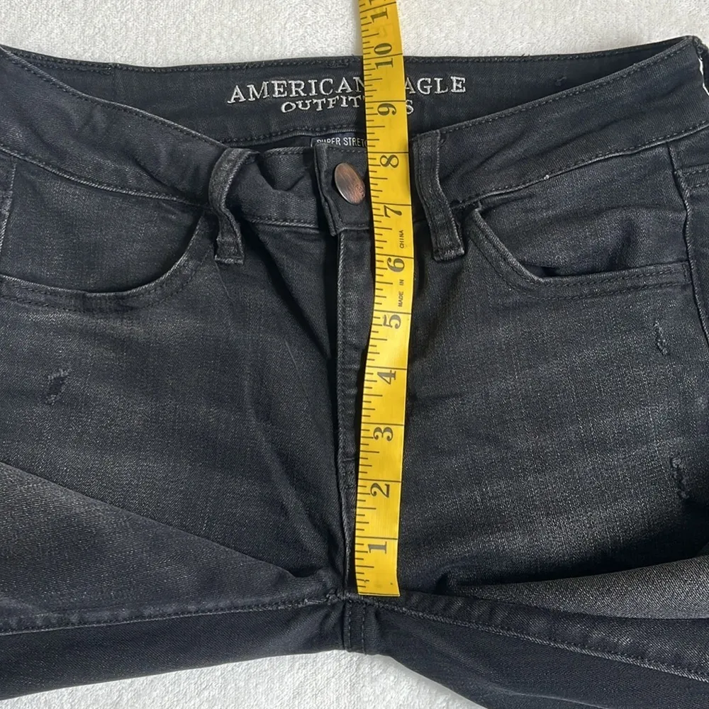 American Eagle Women’s Black Denim Distressed Jegging Size 4 SHORT - Image 7