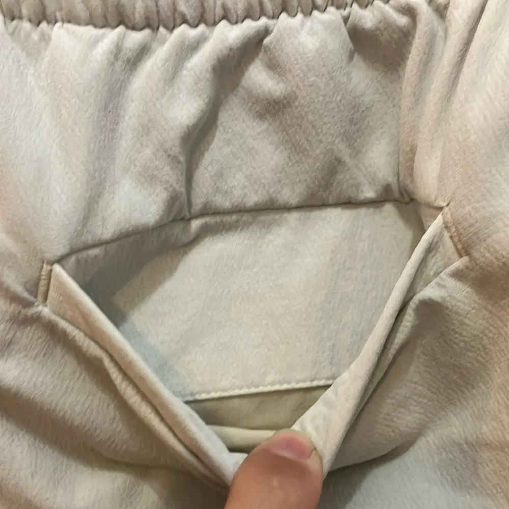 Outdoor Voices Women’s Rectek Bone Color with pockets drawstring size XS - Image 7