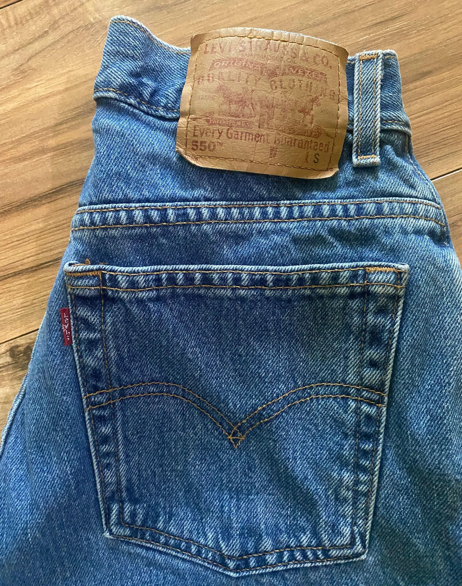 Levi’s Vintage 550 Jeans - Image 8