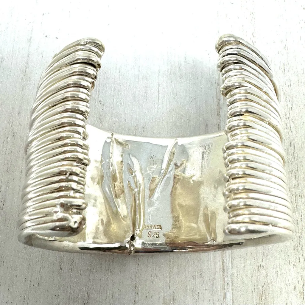 Sterling silver ribbed cuff bracelet, made in Israel - Image 11