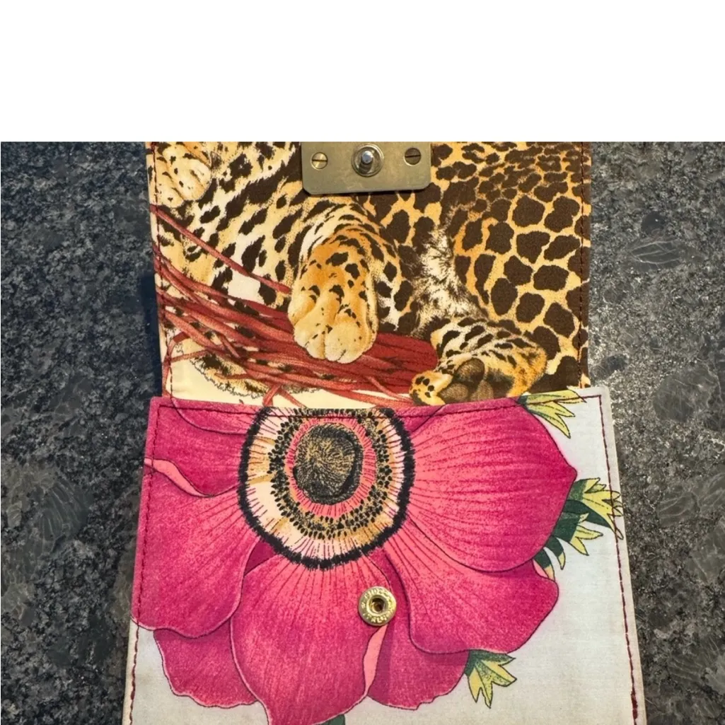 🔥🔥🔥Ferragamo-Limited and Stunning. WOW🔥🔥🔥 Price drop! - Image 2