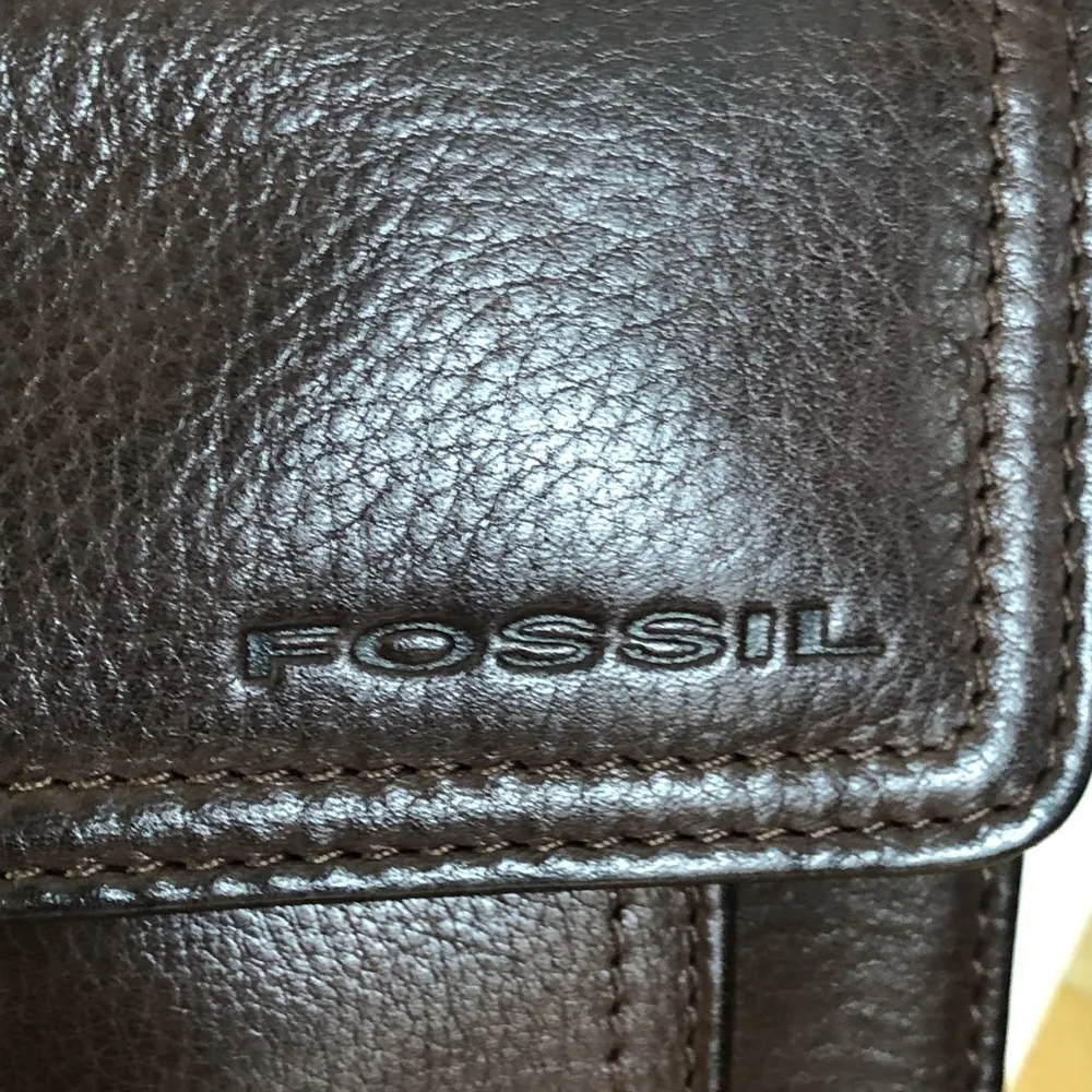 Vintage Fossil Brown Leather Organizer Crossbody Purse Bag - Image 2