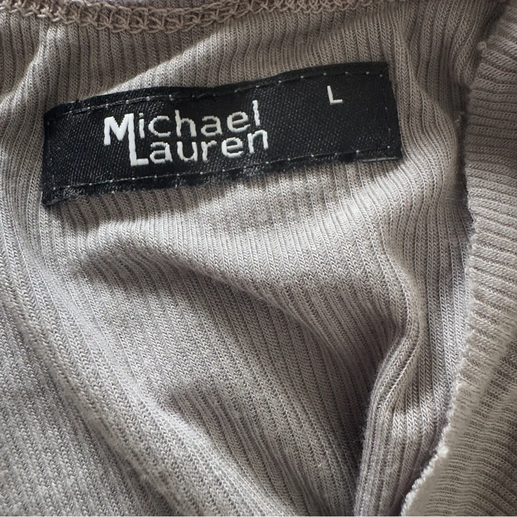 NWT Michael Lauren XRevolve Dylan 3/4 V-Neck Draped Tee Gray Size Large - Image 5