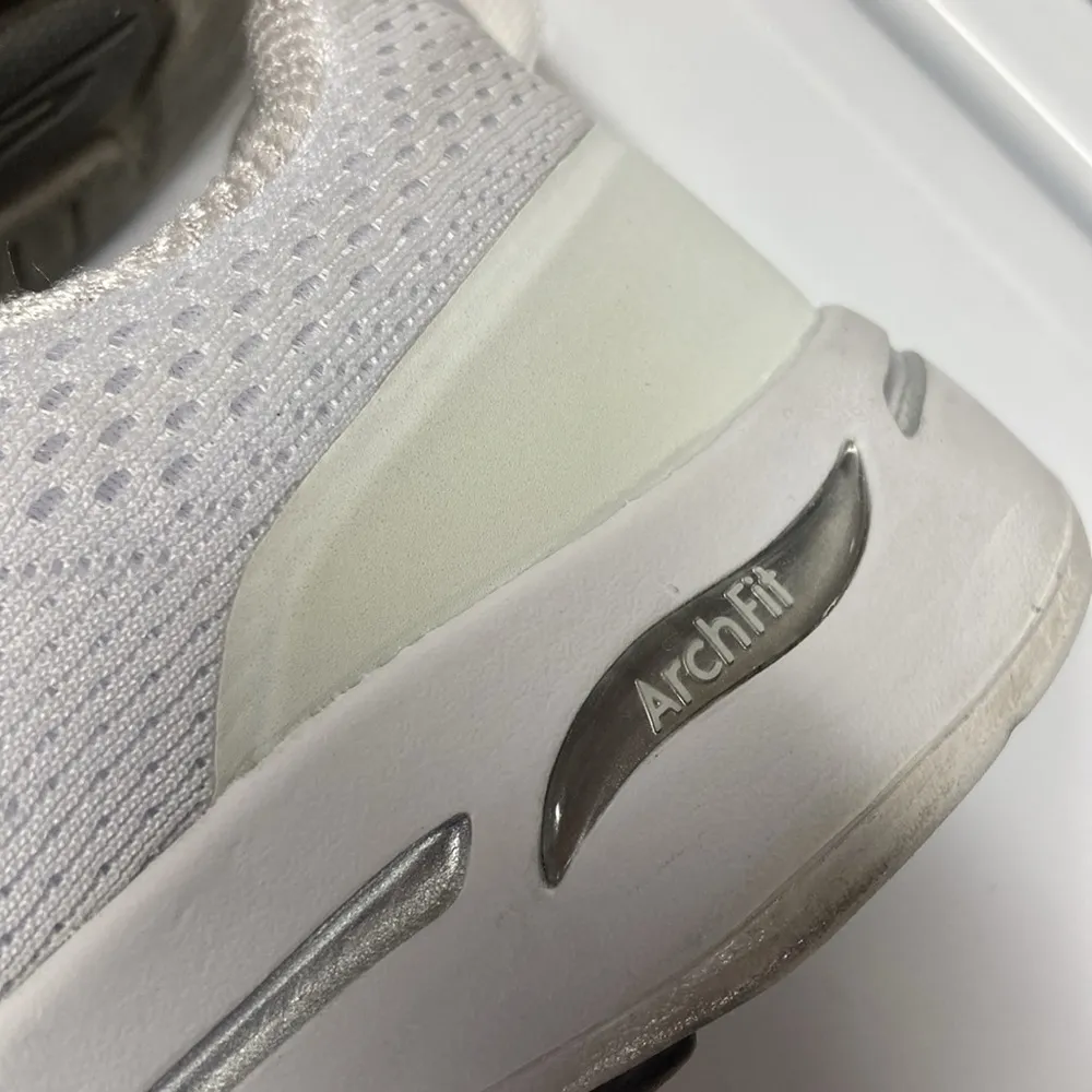 Sketchers Women’s Go Walk Arch Fit White Lace Up Low Top Running Shoes Size 9.5 - Image 5