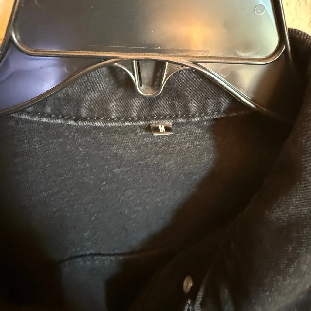 Classic Black Cropped Jean Jacket Size M - Image 3