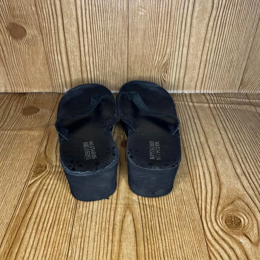 Mossimo Black platform chunky thong sandals with perforations on the strap Size 7 - Image 3