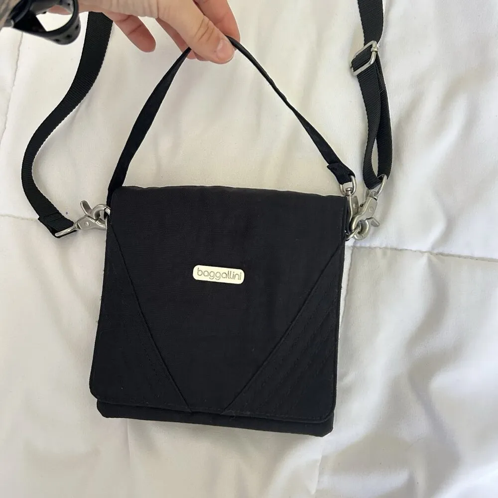 BAGGALLINI Black Water-Resistant Nylon Lightweight Pocket Town Crossbody Bag - Image 3