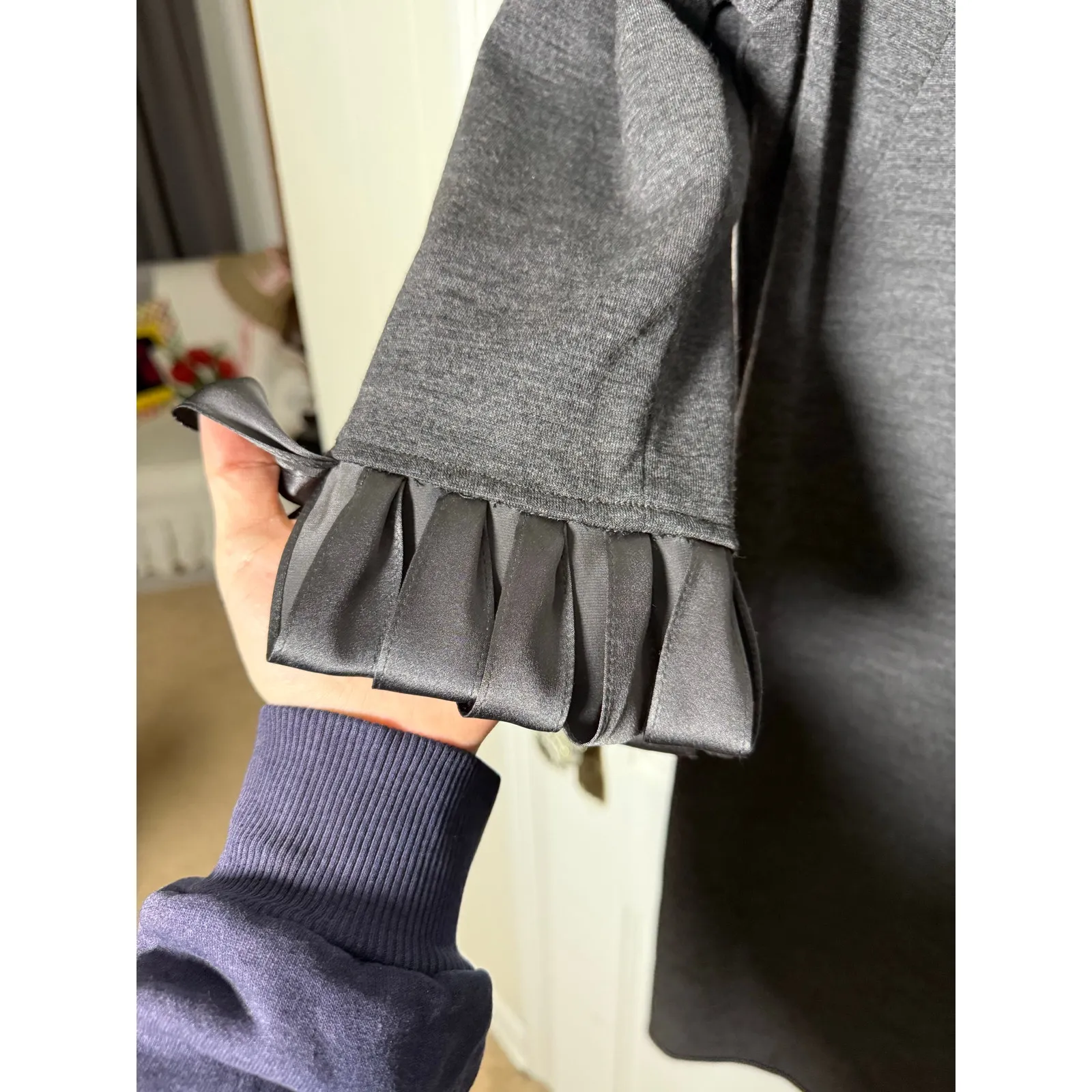 Milly Y2K Gray Wool Silk Ruffle Career Work Business Short Sheath Dress LG - Image 4