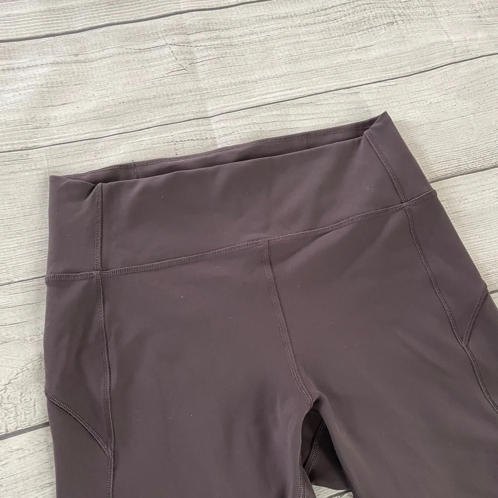 Lululemon In Movement Tight Leggings Crop 19” Women 8 Black Currant - Image 2