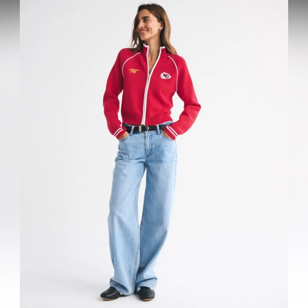NWT Abercrombie & Fitch NFL Kansas City Chiefs Red Mockneck Zipper Cardigan S - Image 7
