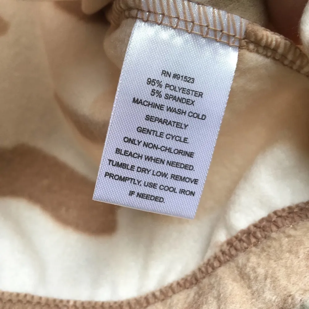 Derek Heart Women's Neutral Camo Fleece Cowl Neck Sweater Small NWT - Image 3