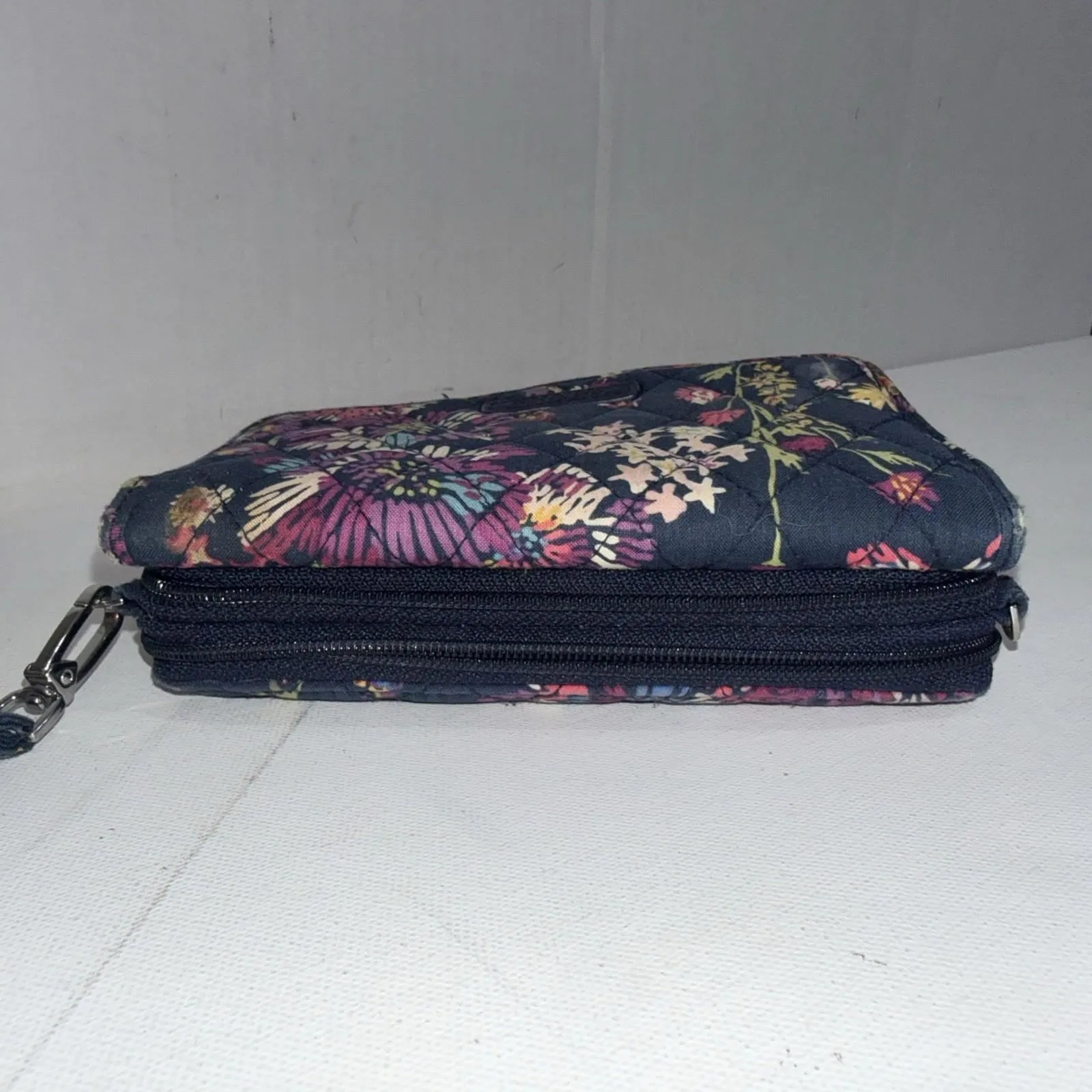 Vera Bradley Blue Floral Retired Carry All Accordion Retired Wristlet Wallet - Image 6